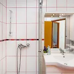 2 Bedroom In Apartment