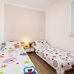 2 Bedroom In Apartment *