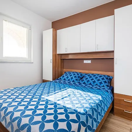 2 Bedroom In Apartment