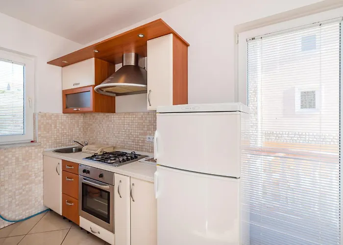 2 Bedroom In *
