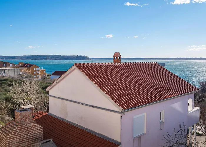 2 Bedroom In アパート ルティナ